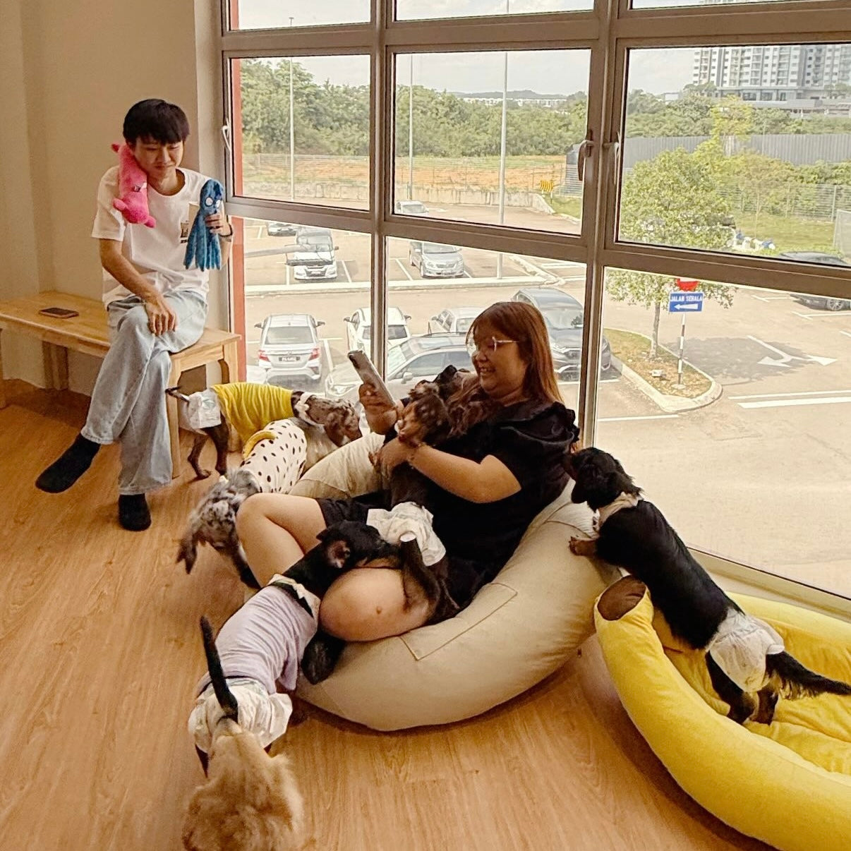 [Weekday RM28/pax]  🐾Dachshund Dog Cafe Mount Austin